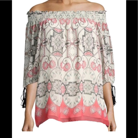 Max Edition Tops - Max Studio sheer floral short sleeve blouse